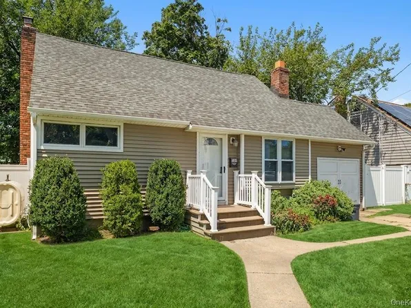163 Buffalo Avenue, Lindenhurst, NY 11757