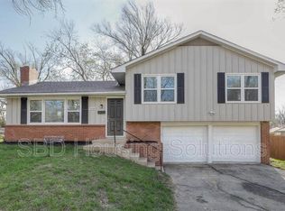 13525 Applewood Dr, Grandview, MO 64030