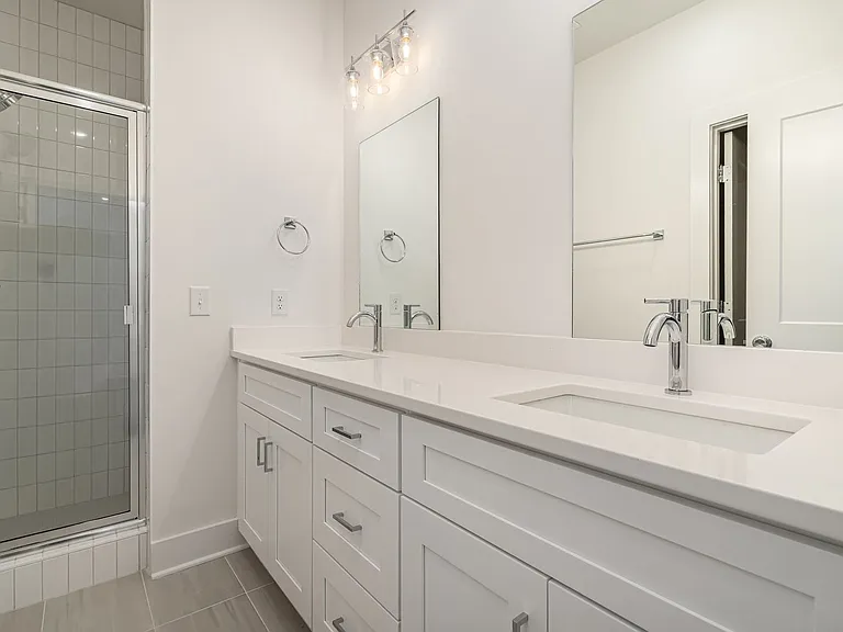 725 Caraway Ln — Photo 9