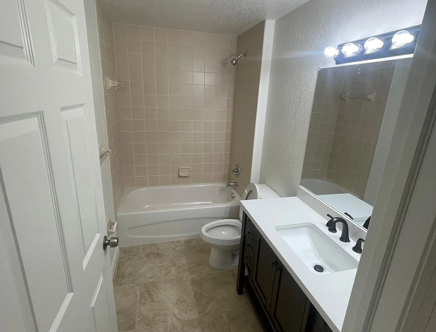 3 bed, 1512 sqft, $1,600 — Photo 4