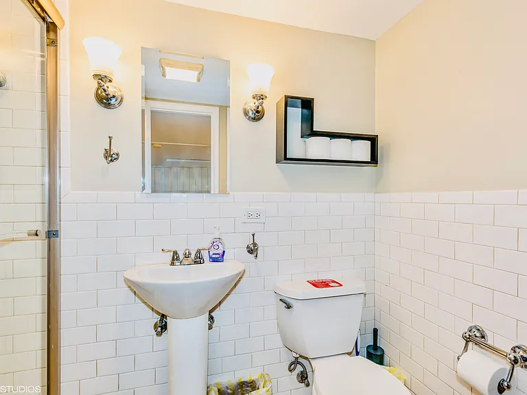 163 N Richard Ave — Photo 14