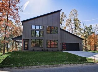 28 Bedford Ln, Bella Vista, AR 72714