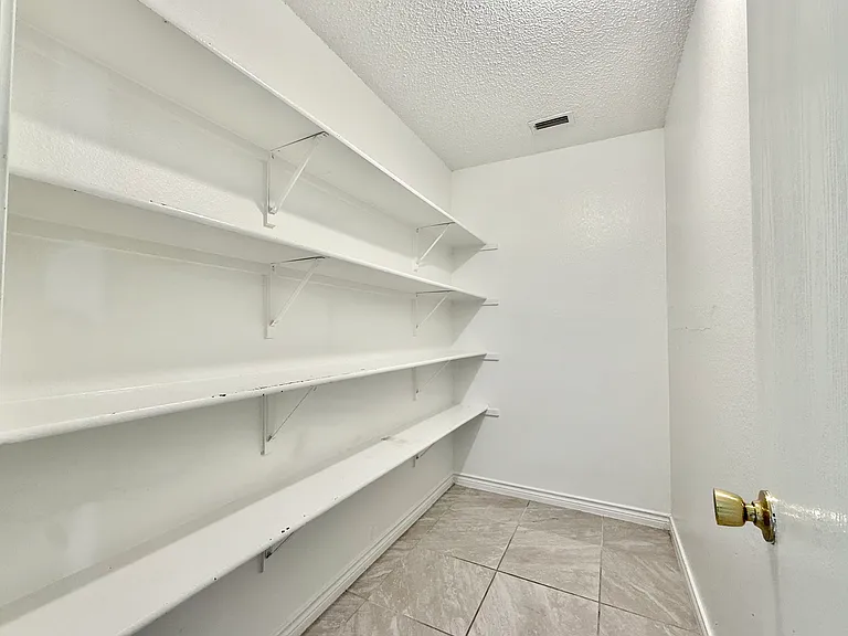 Big walk-in-pantry