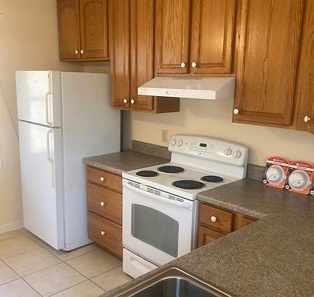 4th image of 147 Hickory Hill Ln