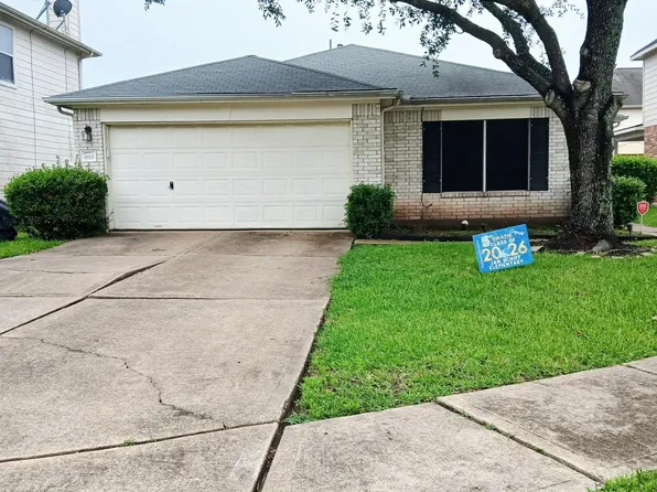3914 Floral Way Ct, Fresno, TX 77545