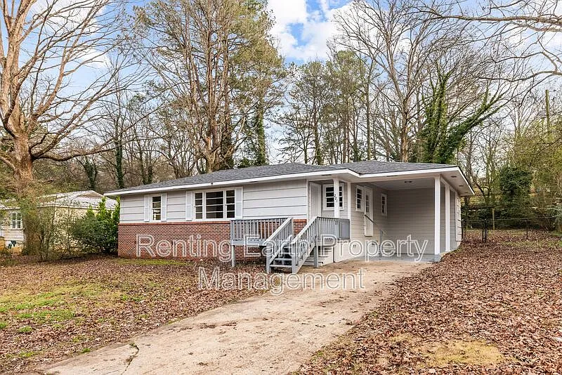 Building Photo - 221 Lawson Rd