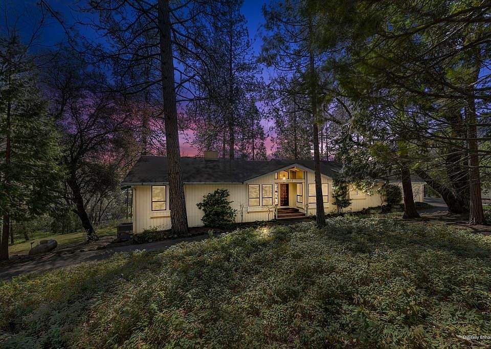 1st image of 2017 Oak Hill Ln