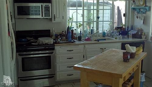 4th image of 422 Anacapa Cir