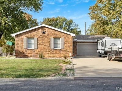 180 Keeven Dr, Highland, IL, 62249