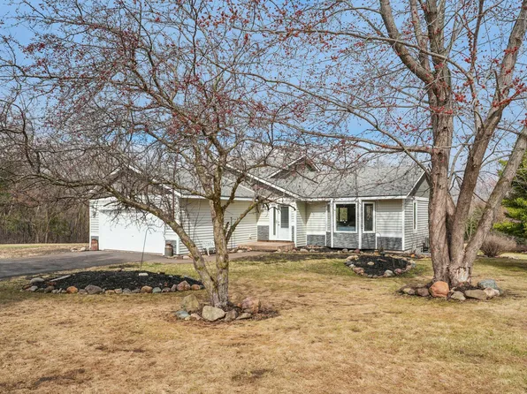 848 McDiarmid Dr, Hudson, WI 54016