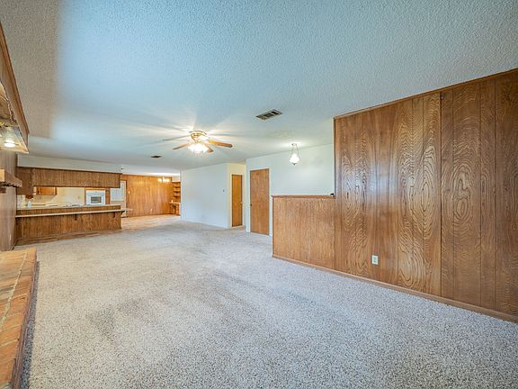 4th image of 806 E Coral Way
