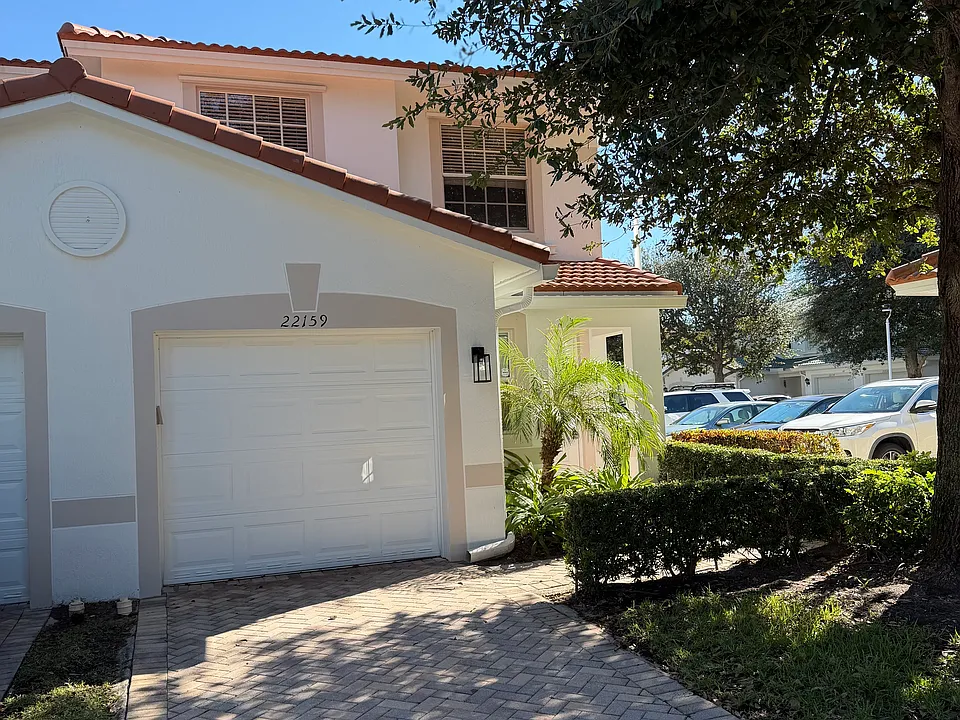 22159 Majestic Woods Way