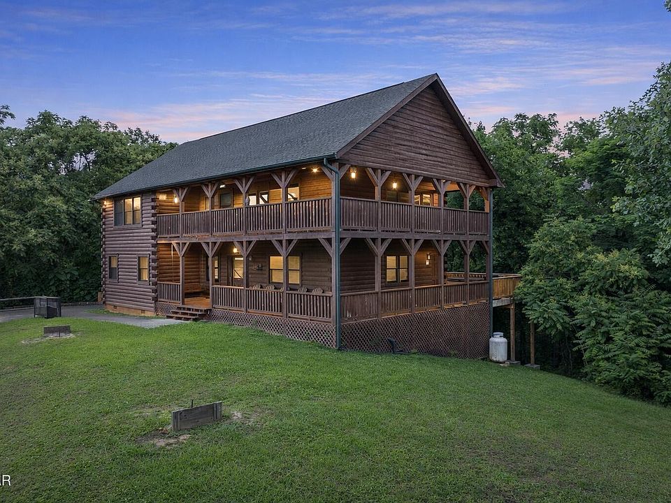 1st image of 2039 Oakmont Dr