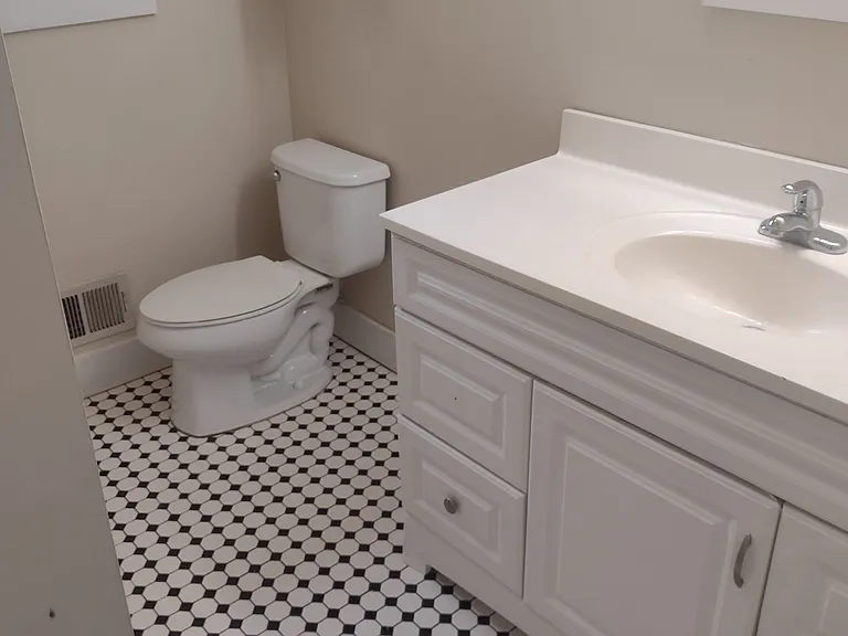 822 Maple St — Photo 22