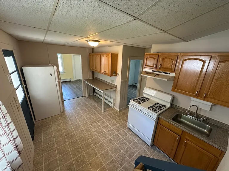 697 Main St #3 — Photo 1