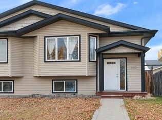 220 S Jordan Pkwy, Red Deer, AB T4P 0E2