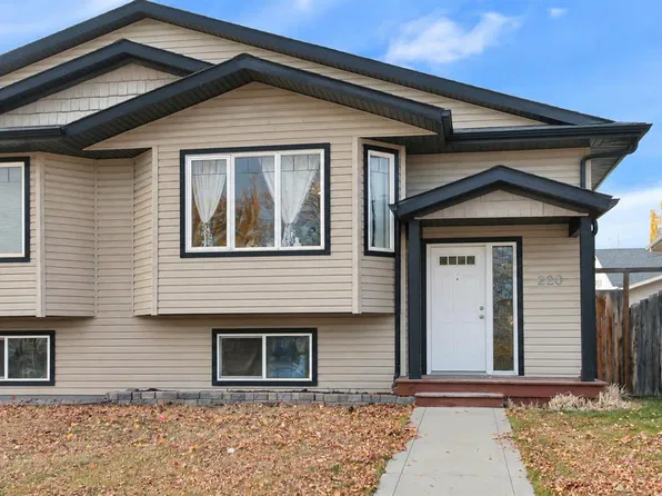220 S Jordan Pkwy, Red Deer, AB T4P 0E2