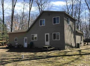 116 Powderhorn Dr, Houghton Lake, MI 48629