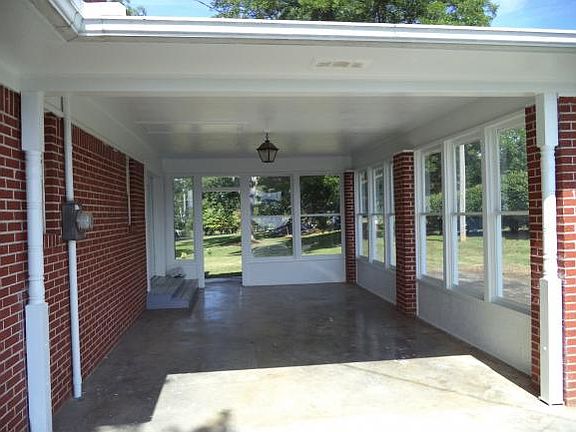 3rd image of 3960 Asheville Hwy