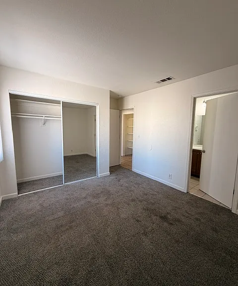 4300 N Lamont St #261 — Photo 2