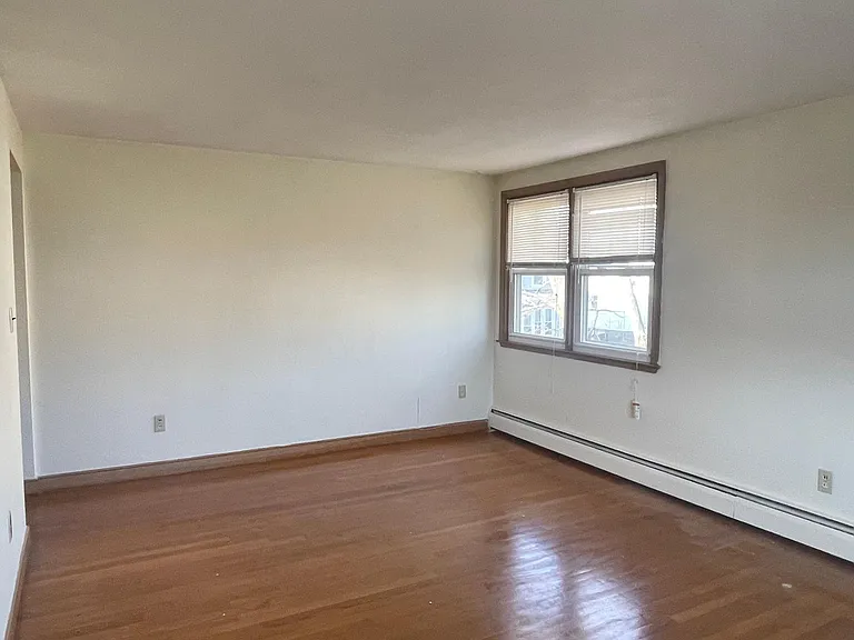 55 Kendall St #6 — Photo 4