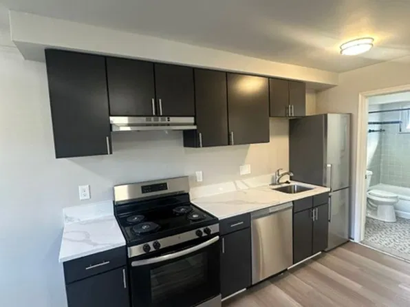 3830 Devon Rd APT 5, Royal Oak, MI 48073