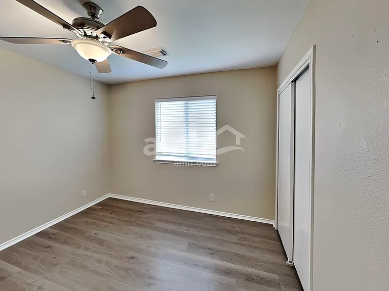 15243 Kamary Ln — Photo 17