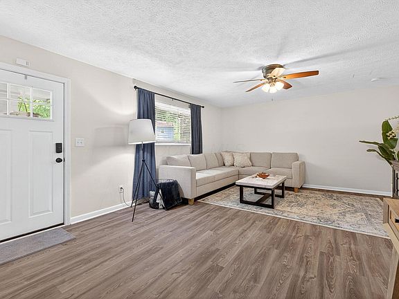 2nd image of 348 Iroquois Park Pl