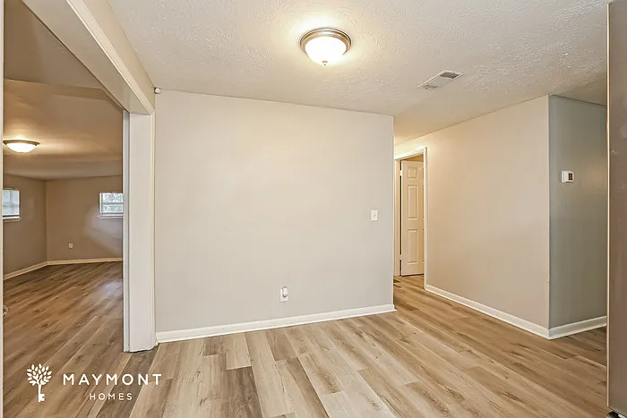 260 Lee Dr — Photo 9