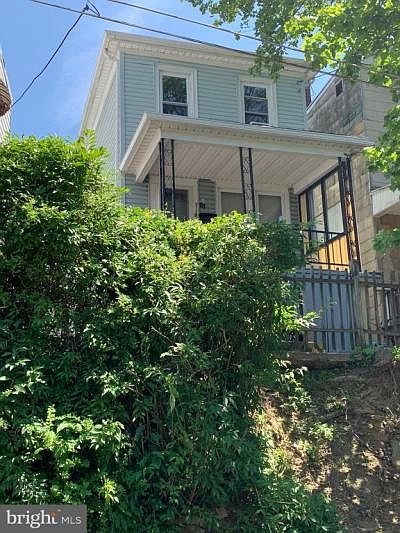 1st image of 421 Adams St