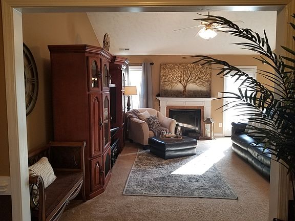 2nd image of 189 Chamberlin Blvd