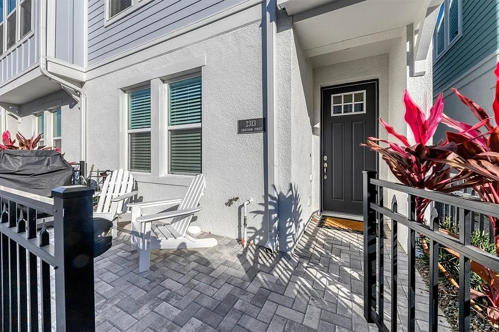 2 bed, 2.5 bath, 1175 sqft, $2,800 — Photo 4