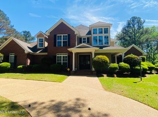 140 Oak View Dr, Terry, MS 39170