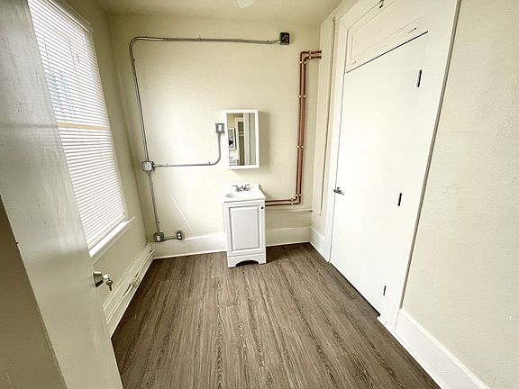 2nd image of 400 Broadway St #11363334