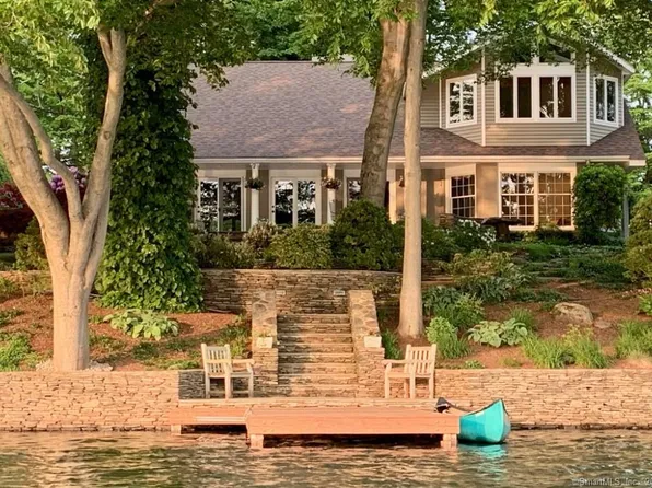 73 Waterside Lane, West Hartford, CT 06107