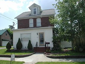 1st image of 717 3rd St