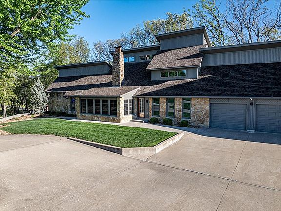 2nd image of 1204 Live Oak Ln