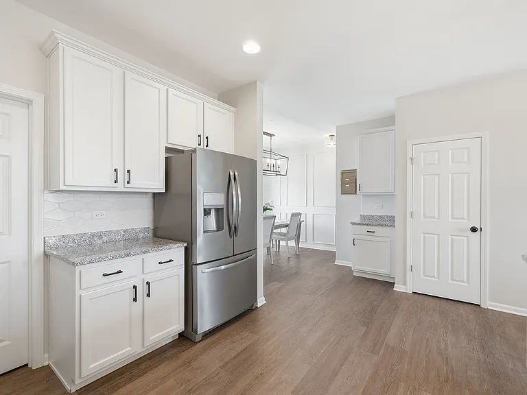 2546 Huntleigh Ln — Photo 6