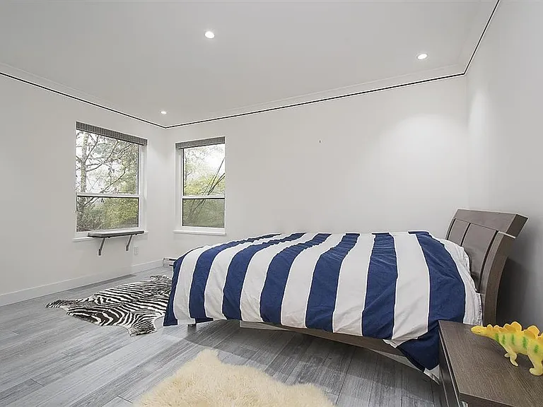 5530 Greenleaf Rd — Photo 32