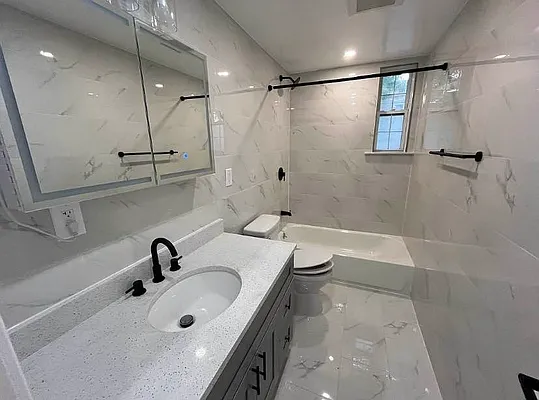 Rented by Voro, LLC | media 14