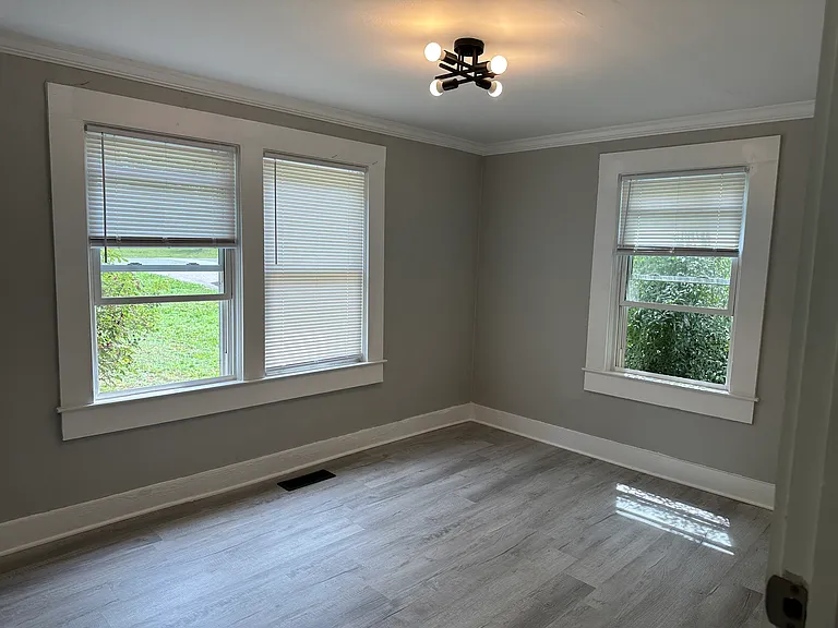 1348 Brookwood Dr — Photo 12