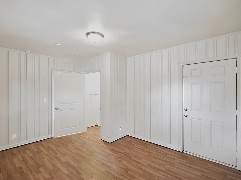 879 Sylvan Pl SW — Photo 21
