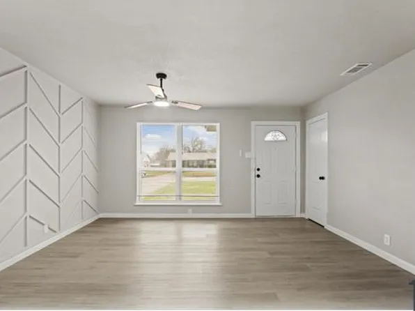 1206 Richard St, Mesquite, TX 75149