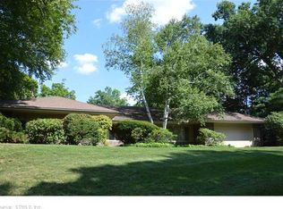 20 Winchester Dr, West Hartford, CT 06117