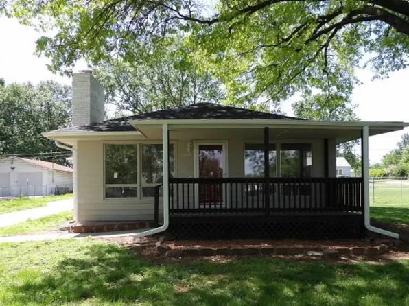 2309 SE Maryland Ave, Topeka, KS 66605