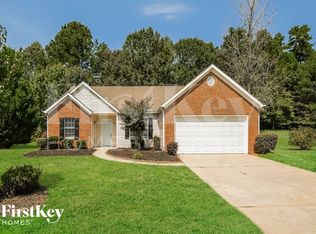 738 Baskins Cir, Winder, GA 30680