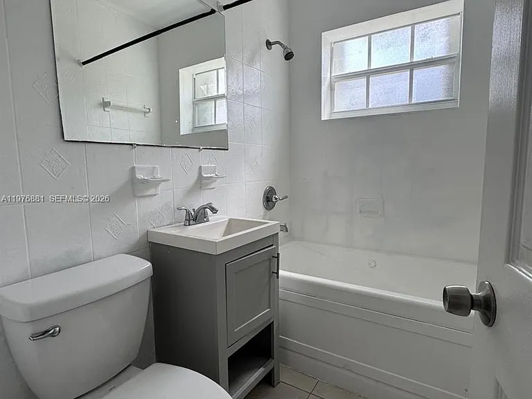 16981 NE 8th Ct — Photo 10