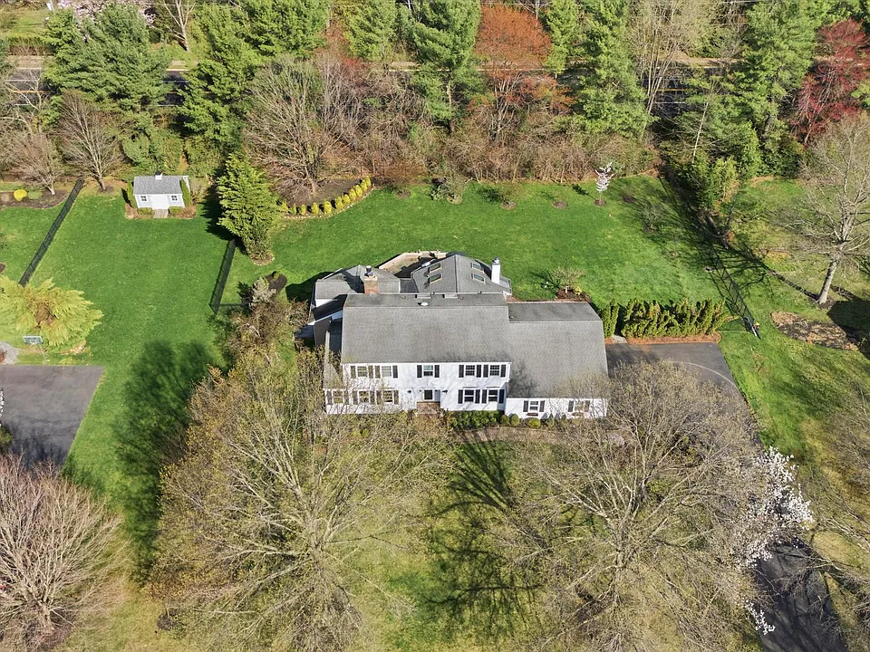 7 Monroe Pl