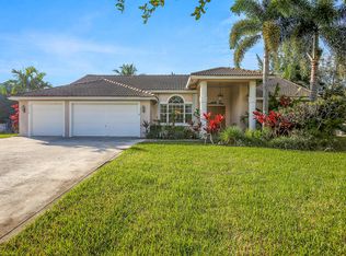 8568 Pinion Dr, Lake Worth, FL 33467