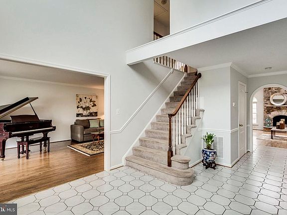 2nd image of 5401 Harrow Ct